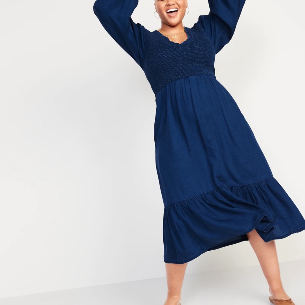 Old Navy *NWT* Long-Sleeve Fit & Flare Smocked Midi Dress for Women